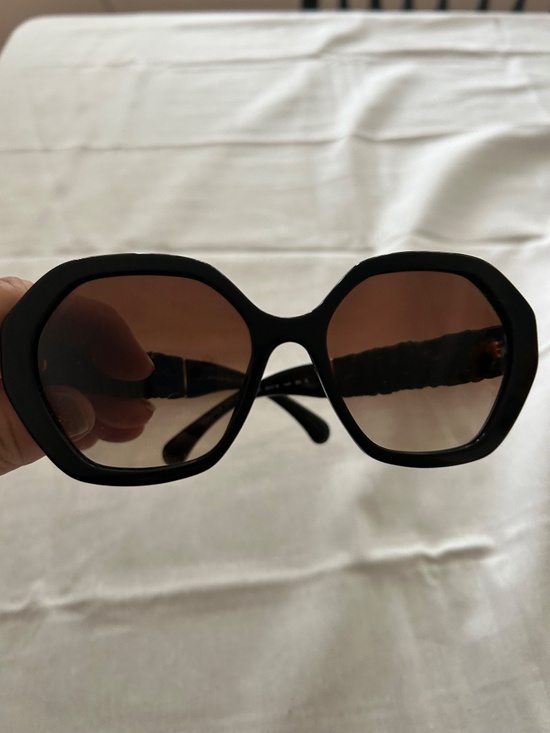 CHANEL sunglasses like new! main image 4